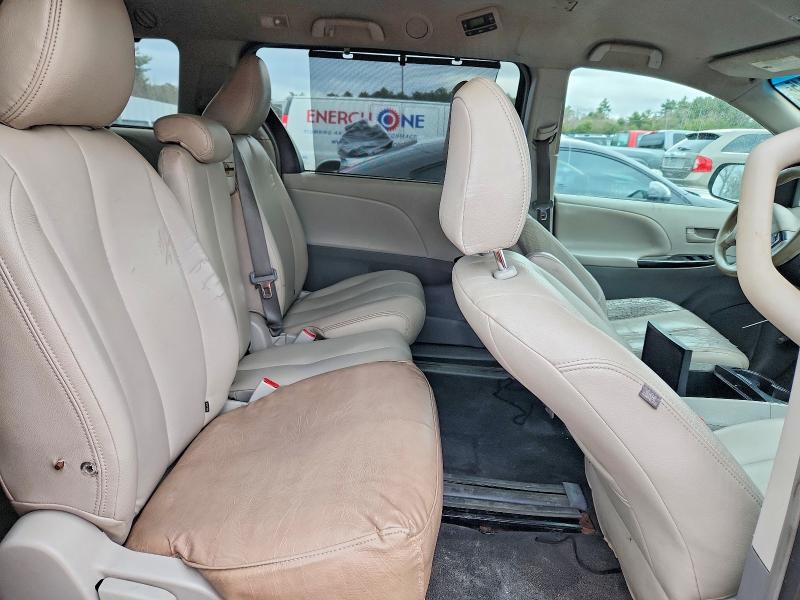 Zdjęcie 10 z aukcji – 2014 TOYOTA SIENNA z VIN 5TDKK3DCXES447853