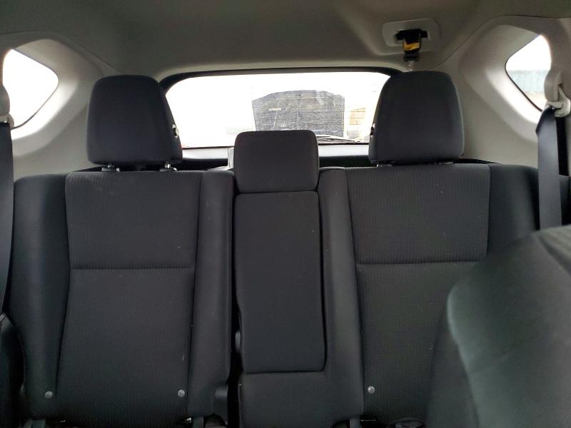 Photo 10 from auction – 2018 TOYOTA RAV4 LE with VIN 2T3BFREV7JW808942