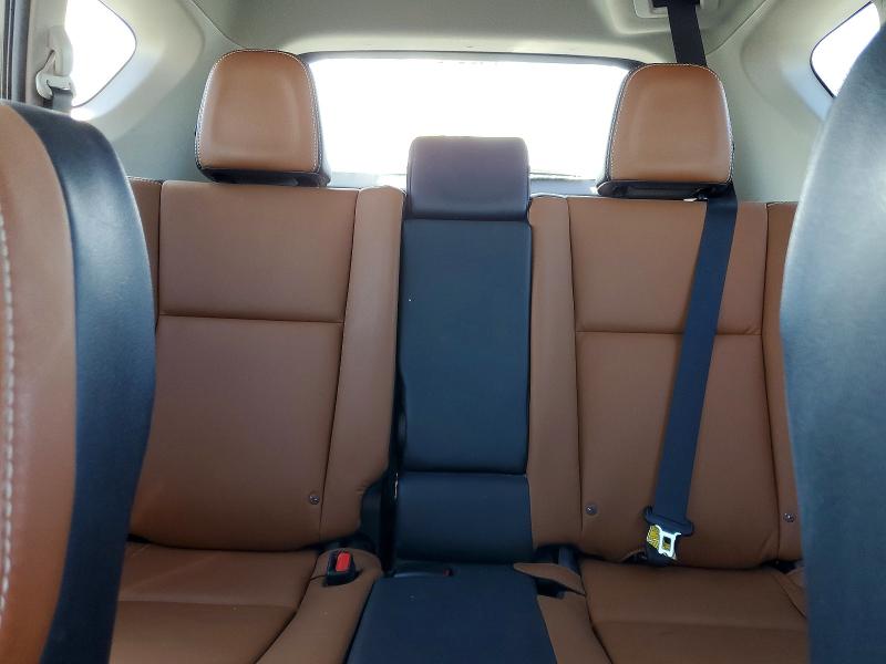 Photo 10 from auction – 2016 TOYOTA RAV4 LIMIT with VIN 2T3DFREV7GW473828