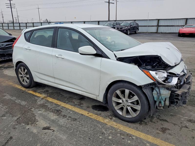 Photo 4 from auction – 2012 HYUNDAI ACCENT GLS with VIN KMHCU5AEXCU013873