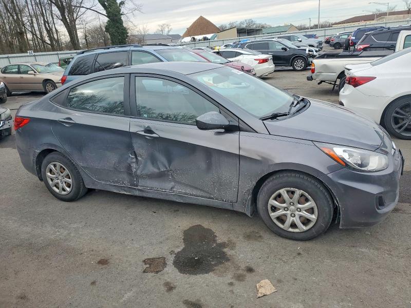 Photo 4 from auction – 2013 HYUNDAI ACCENT GLS with VIN KMHCT4AE8DU424672