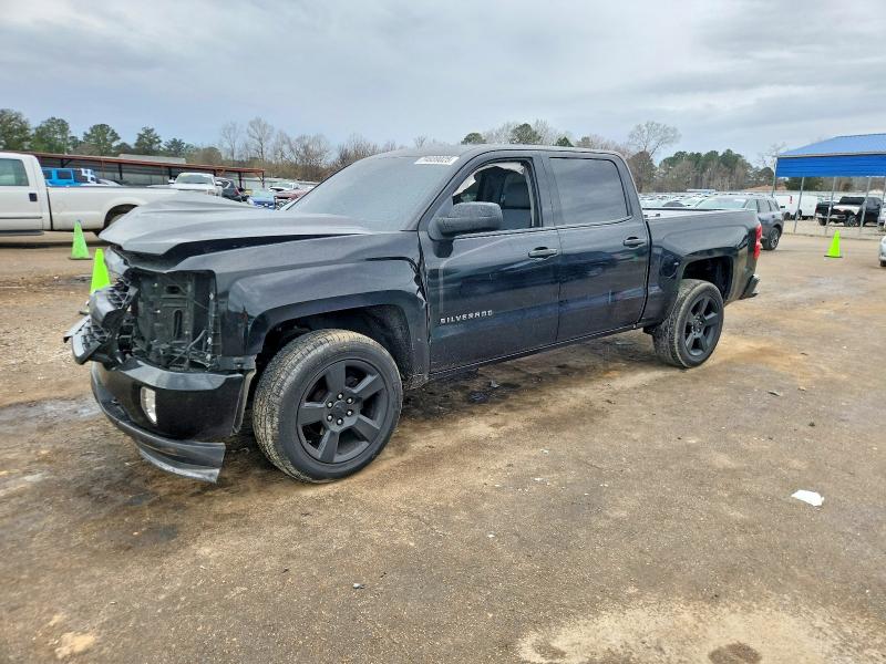 CHEVROLET SILVERADO 2018 with VIN 3GCPCPEC2JG221470 - Photo from auction