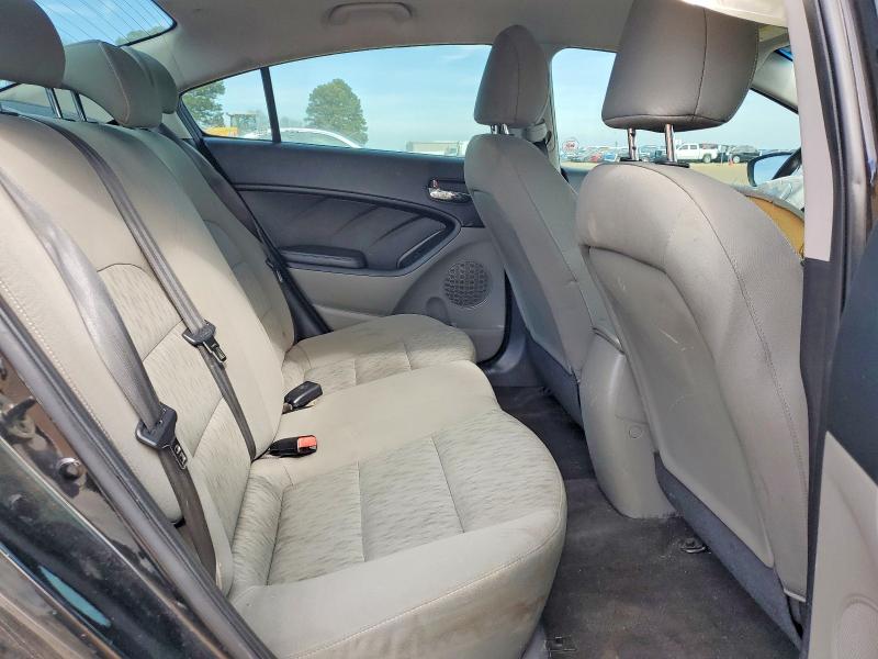 Photo 10 from auction – 2015 KIA FORTE LX with VIN KNAFK4A63F5432329