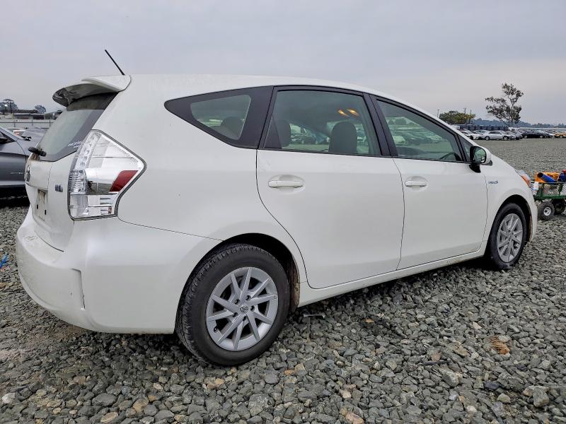 Photo 3 from auction – 2014 TOYOTA PRIUS V with VIN JTDZN3EU7E3290359