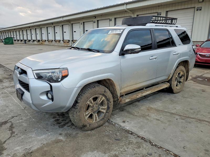 TOYOTA 4RUNNER SR 2018 with VIN JTEBU5JR3J5561722 - Photo from auction