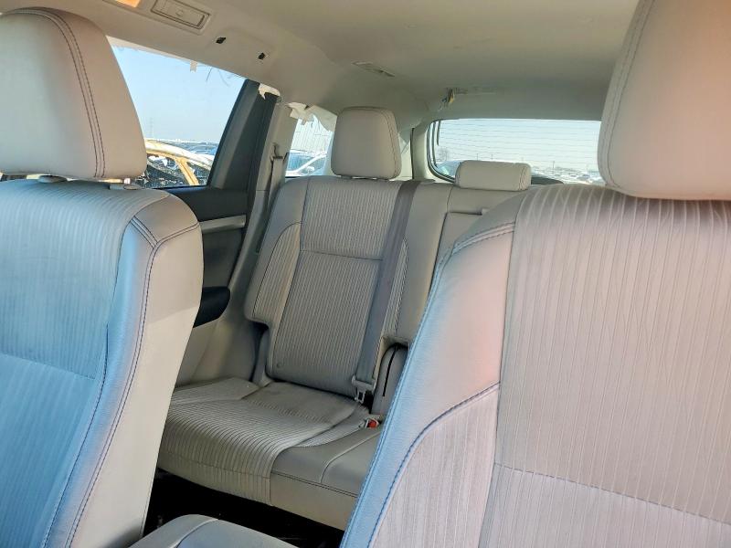 Photo 10 from auction – 2014 TOYOTA HIGHLANDER with VIN 5TDZKRFH6ES018428