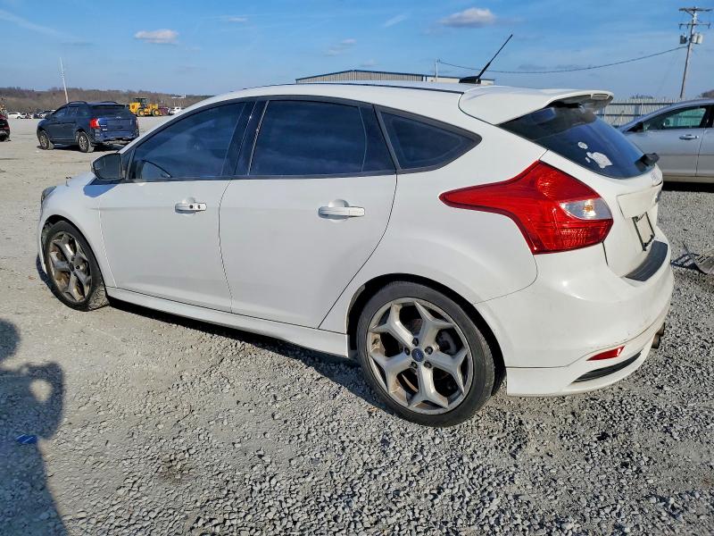 Photo 2 from auction – 2014 FORD FOCUS with VIN 1FADP3L90EL312422