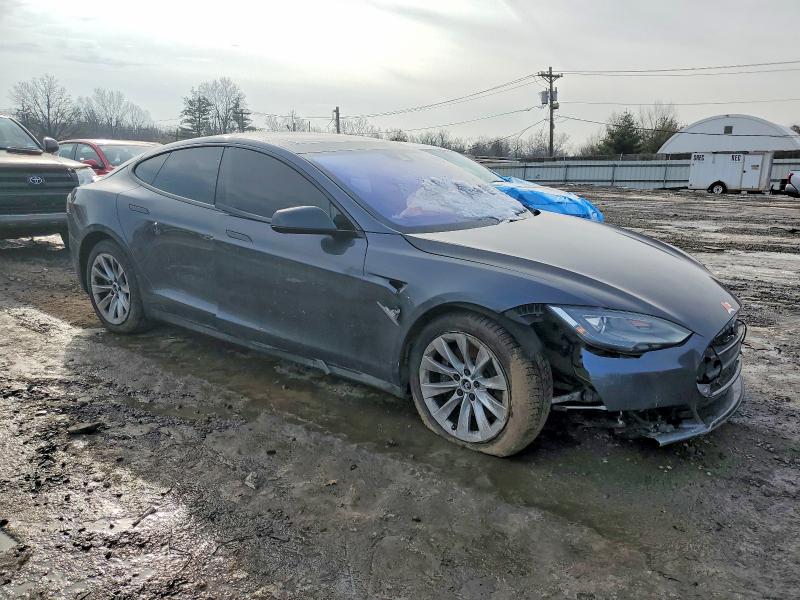Photo 4 from auction – 2016 TESLA MODEL S with VIN 5YJSA1E23GF122305