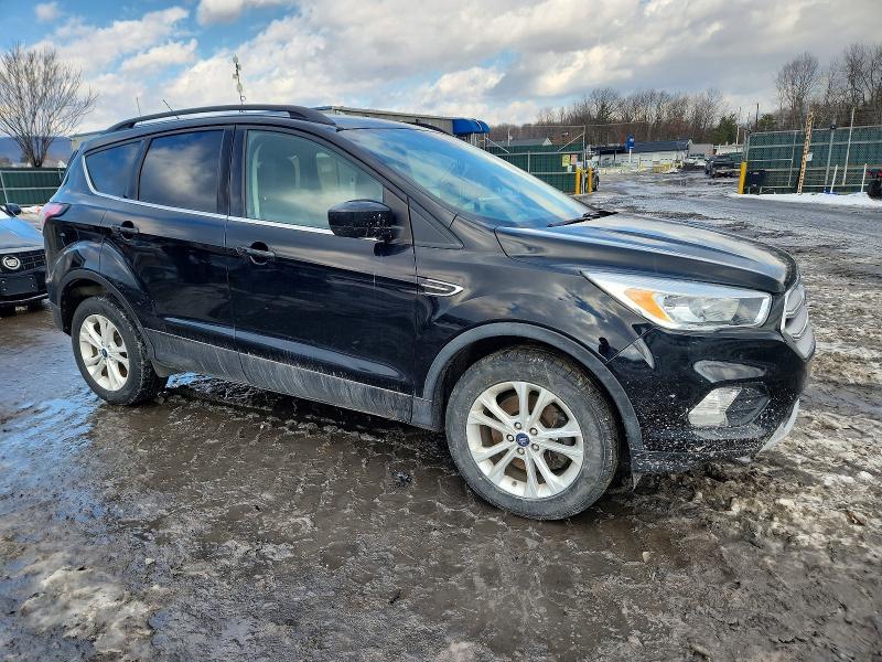 Photo 4 from auction – 2018 FORD ESCAPE SE with VIN 1FMCU9GD6JUA32214