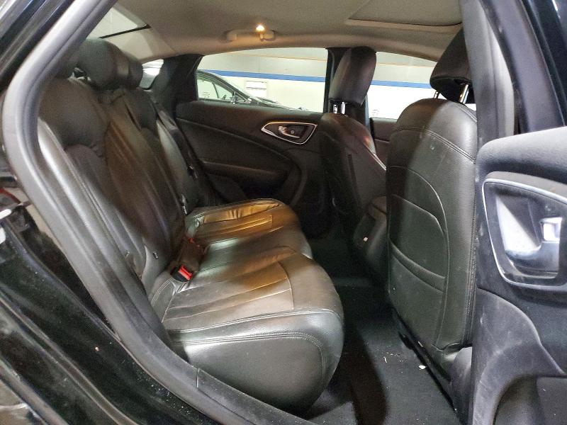 Photo 10 from auction – 2016 CHRYSLER 200 LIMITE with VIN 1C3CCCAB7GN144104