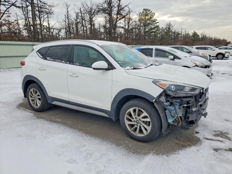 Photo 4 from auction – 2017 HYUNDAI TUCSON LIM with VIN KM8J3CA41HU400549