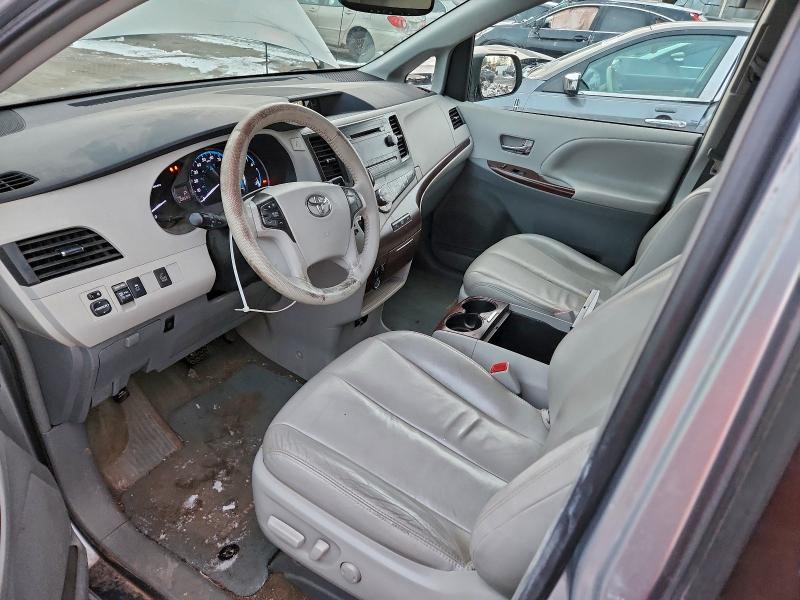 Photo 8 from auction – 2014 TOYOTA SIENNA XLE with VIN 5TDDK3DC0ES072922