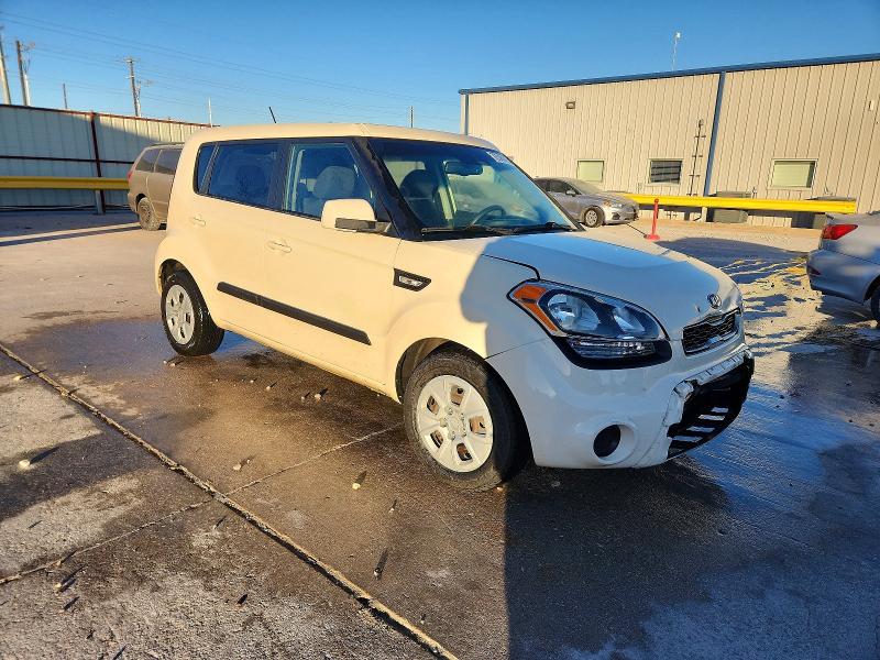 Photo 4 from auction – 2013 KIA SOUL with VIN KNDJT2A50D7510640