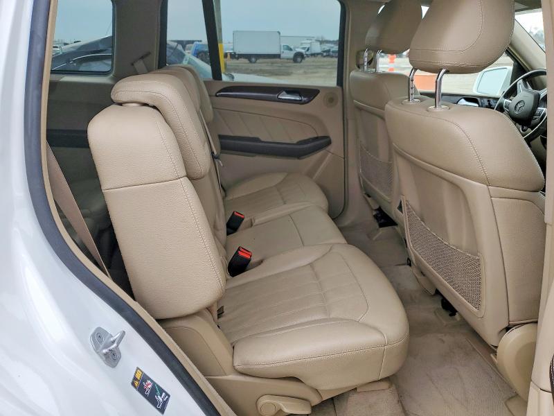 Photo 10 from auction – 2015 MERCEDES-BENZ GL with VIN 4JGDF2EE2FA468701