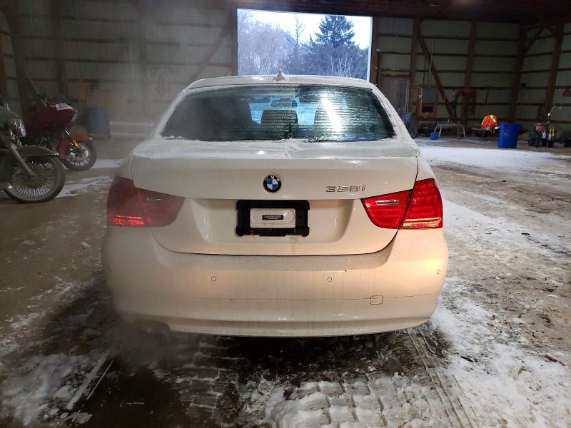 Photo 6 from auction – 2011 BMW 328 XI with VIN WBAPK7C5XBF196664