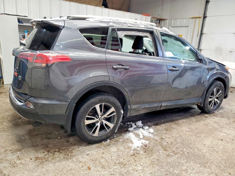 Photo 3 from auction – 2018 TOYOTA RAV4 ADVEN with VIN 2T3RFREV5JW844353