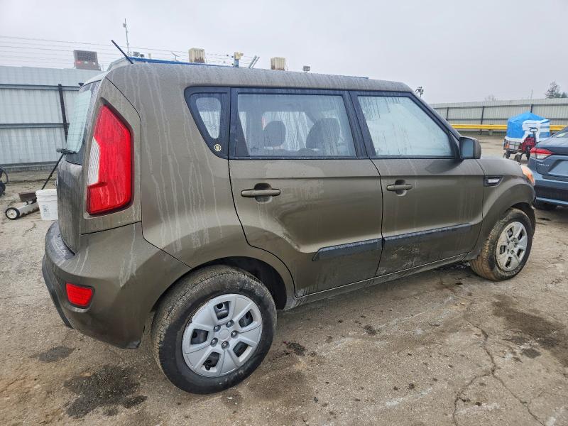 Photo 3 from auction – 2013 KIA SOUL with VIN KNDJT2A52D7493324