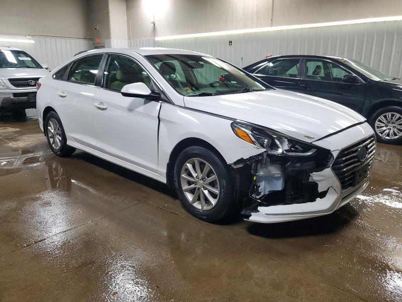 Photo 4 from auction – 2018 HYUNDAI SONATA SE with VIN 5NPE24AF7JH651320