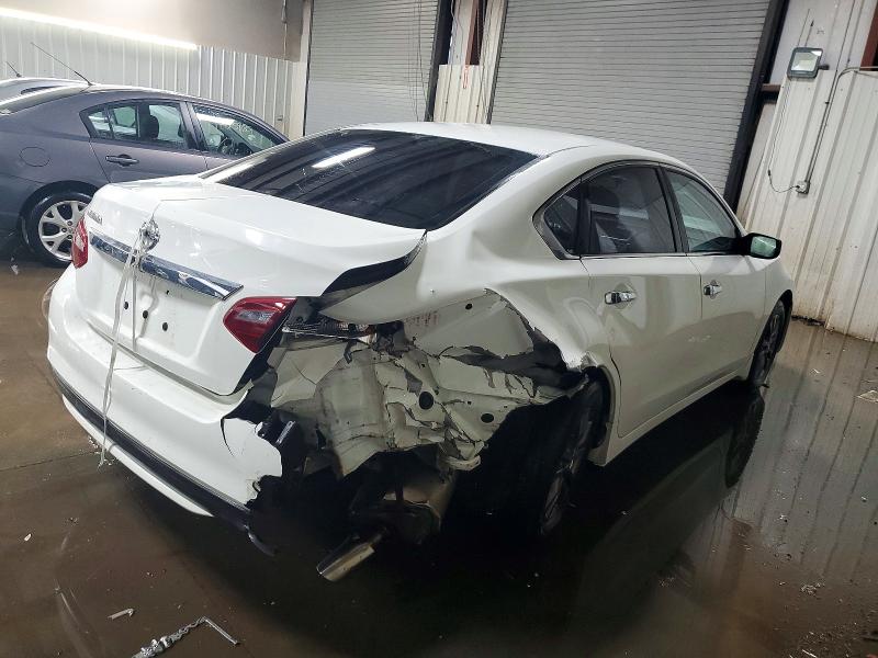 Photo 3 from auction – 2018 NISSAN ALTIMA with VIN 1N4AL3AP8JC477385