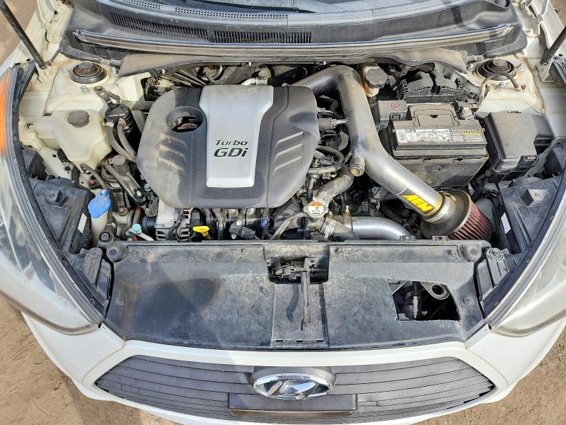 Photo 11 from auction – 2015 HYUNDAI VELOSTER T with VIN KMHTC6AE9FU218193