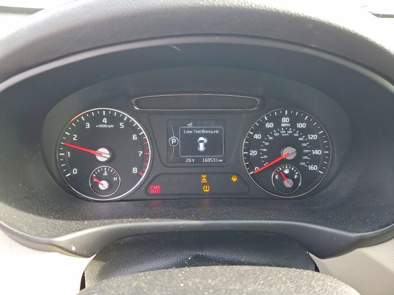 Photo 9 from auction – 2016 KIA SORENTO LX with VIN 5XYPGDA59GG002703