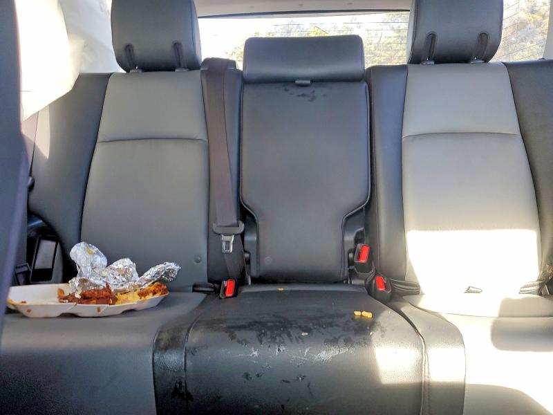 Photo 10 from auction – 2021 TOYOTA 4RUNNER SR with VIN JTENU5JR9M5883640