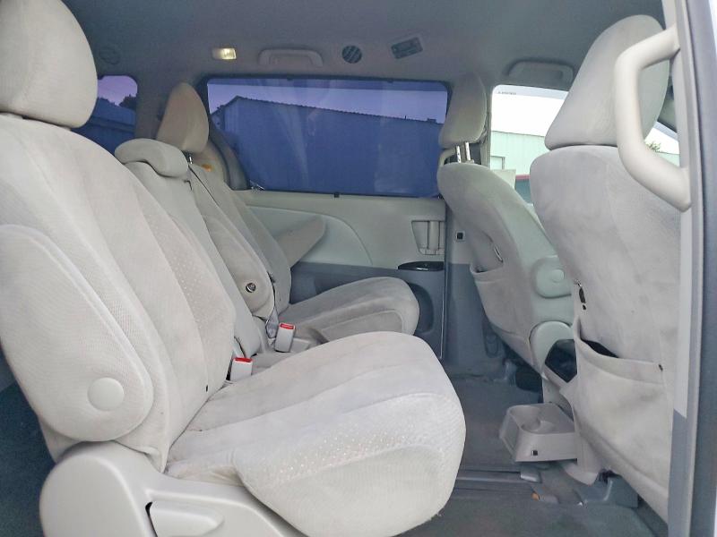 Photo 10 from auction – 2014 TOYOTA SIENNA LE with VIN 5TDKK3DC6ES501682