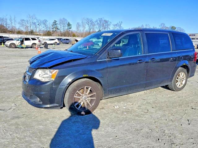 DODGE GRAND CARA 2018 with VIN 2C4RDGCG0JR342603 - Photo from auction