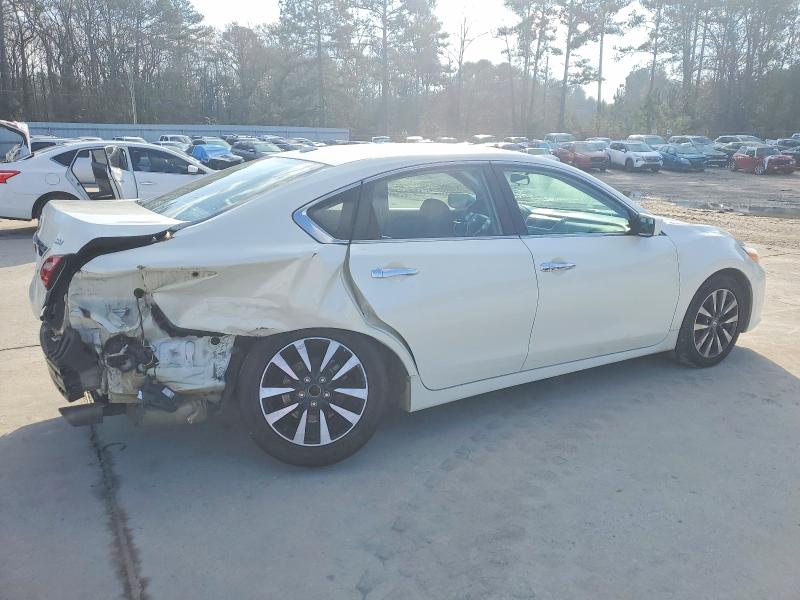Photo 3 from auction – 2017 NISSAN ALTIMA with VIN 1N4AL3AP6HC279186