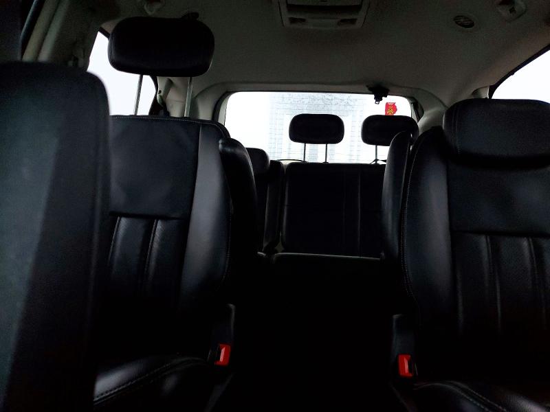Photo 10 from auction – 2010 CHRYSLER TOWN & COU with VIN 2A4RR8DX1AR320173