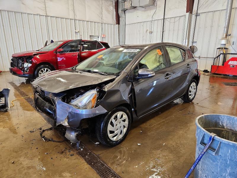 TOYOTA PRIUS C 2015 with VIN JTDKDTB30F1586532 - Photo from auction