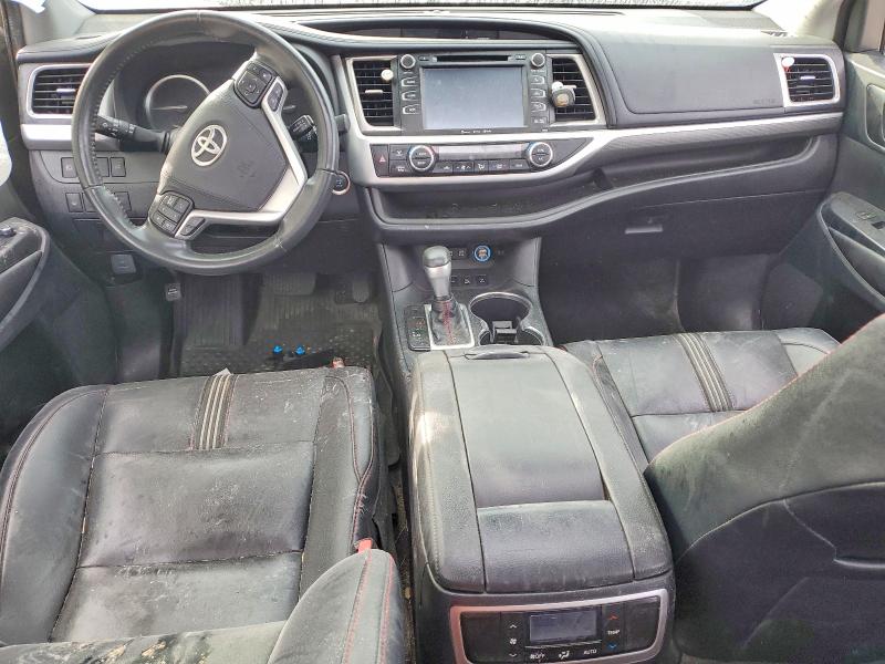 Photo 8 from auction – 2019 TOYOTA HIGHLANDER with VIN 5TDJZRFH1KS607293