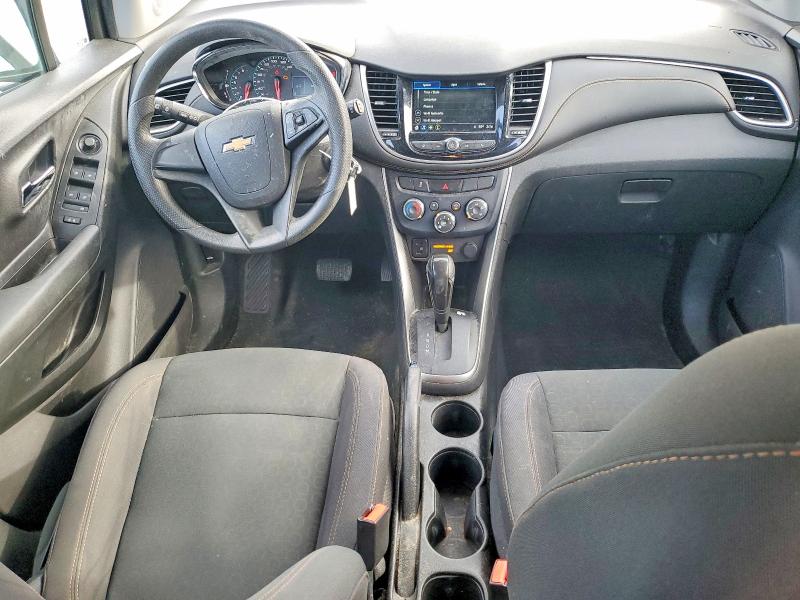 Photo 8 from auction – 2018 CHEVROLET TRAX LS with VIN 3GNCJNSB7JL385204