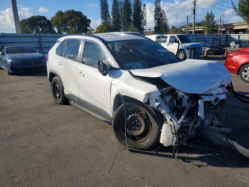 Photo 4 from auction – 2019 TOYOTA RAV4 LE with VIN 2T3H1RFV8KC019600