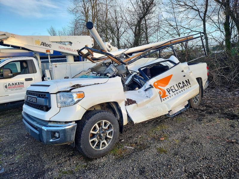 TOYOTA TUNDRA 2017 with VIN 5TFDY5F12HX613103 - Photo from auction