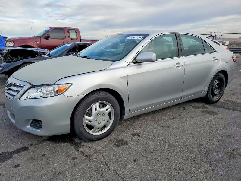 TOYOTA CAMRY BASE 2010 z numerem VIN 4T4BF3EK7AR014279 - Zdjęcie z aukcji