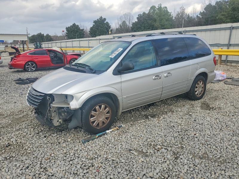 CHRYSLER TOWN & COU 2005 with VIN 2C8GP64L95R457256 - Photo from auction