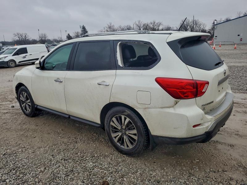 Photo 2 from auction – 2017 NISSAN PATHFINDER with VIN 5N1DR2MMXHC602832