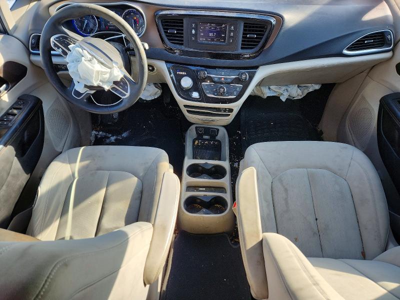 Photo 8 from auction – 2017 CHRYSLER PACIFICA T with VIN 2C4RC1DG2HR522819