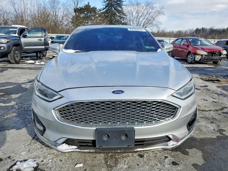 Photo 5 from auction – 2019 FORD FUSION TIT with VIN 3FA6P0D92KR152630