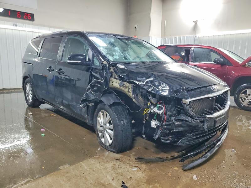 Photo 4 from auction – 2016 KIA SEDONA LX with VIN KNDMB5C16G6196126