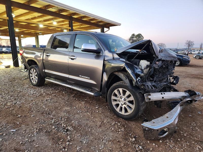 Photo 4 from auction – 2011 TOYOTA TUNDRA CRE with VIN 5TFFY5F14BX108292