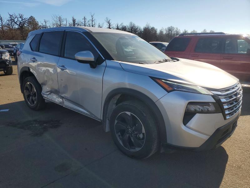 Photo 4 from auction – 2024 NISSAN ROGUE with VIN 5N1BT3BA5RC724944