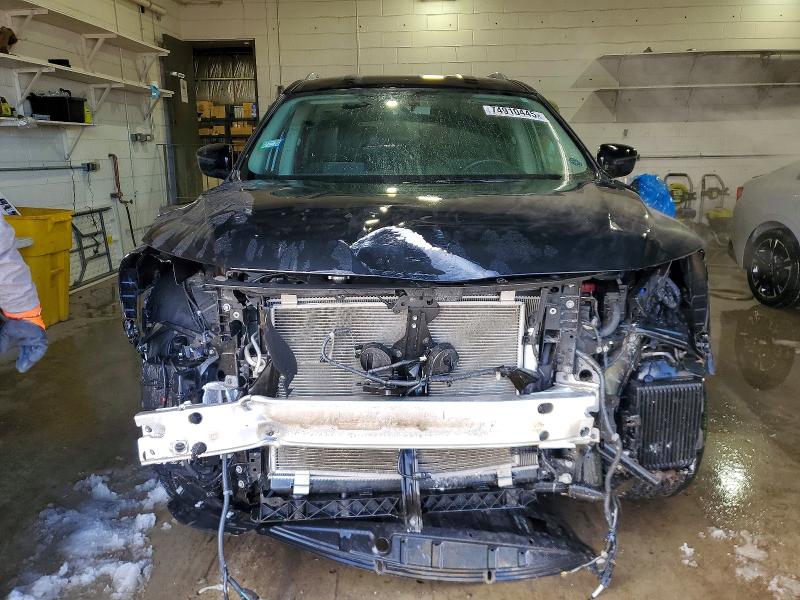 Photo 5 from auction – 2017 NISSAN PATHFINDER with VIN 5N1DR2MMXHC622482