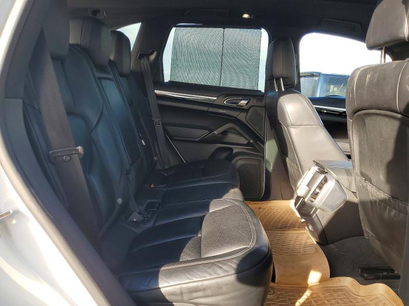 Photo 11 from auction – 2016 PORSCHE CAYENNE with VIN WP1AA2A21GLA11612