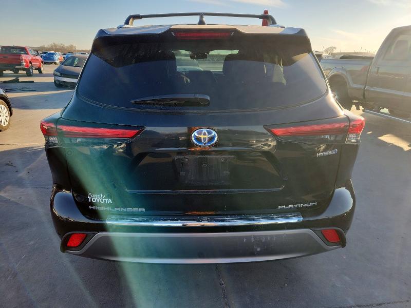 Photo 6 from auction – 2022 TOYOTA HIGHLANDER with VIN 5TDEBRCH5NS084777