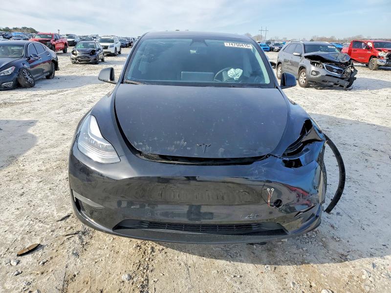 Photo 5 from auction – 2021 TESLA MODEL Y with VIN 5YJYGDEE3MF145891