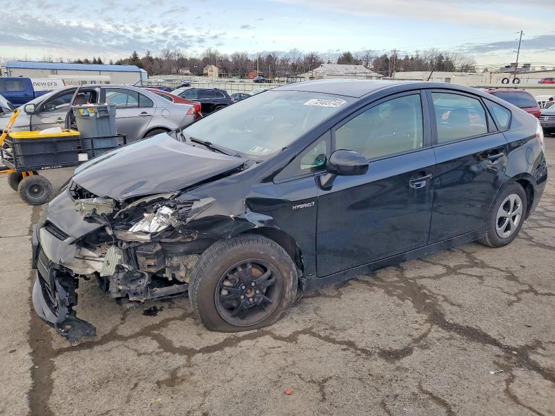 TOYOTA PRIUS 2015 with VIN JTDKN3DU9F0437013 - Photo from auction