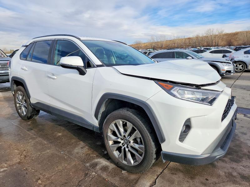 Photo 4 from auction – 2019 TOYOTA RAV4 with VIN 2T3A1RFV2KC046907