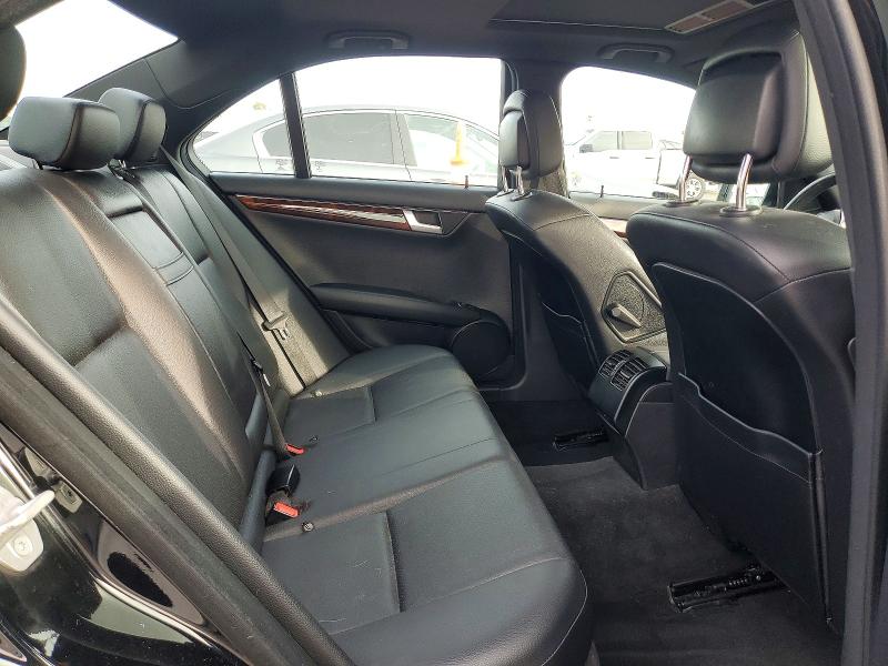 Photo 10 from auction – 2014 MERCEDES-BENZ C with VIN WDDGF4HB8EA964766